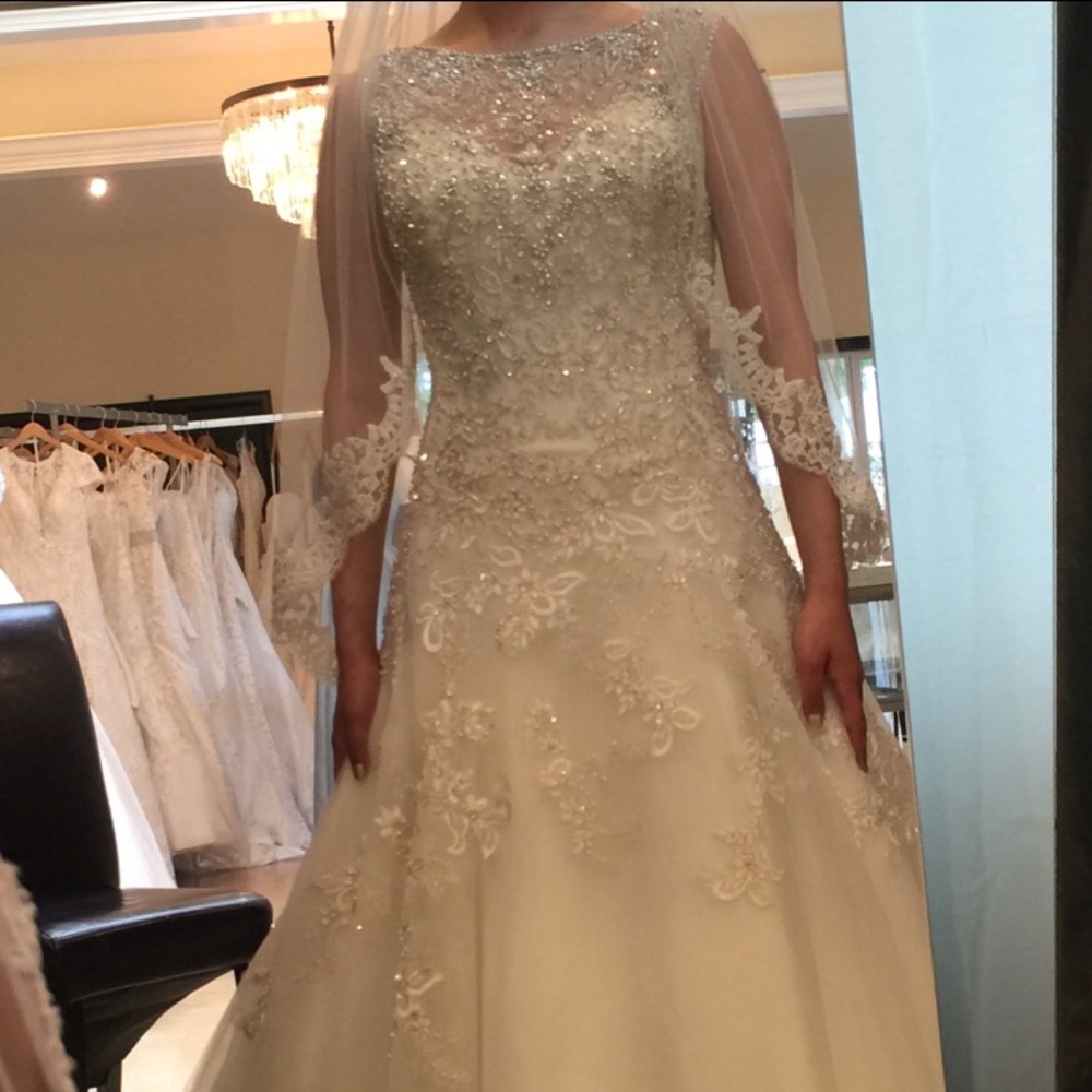 Wedding dress